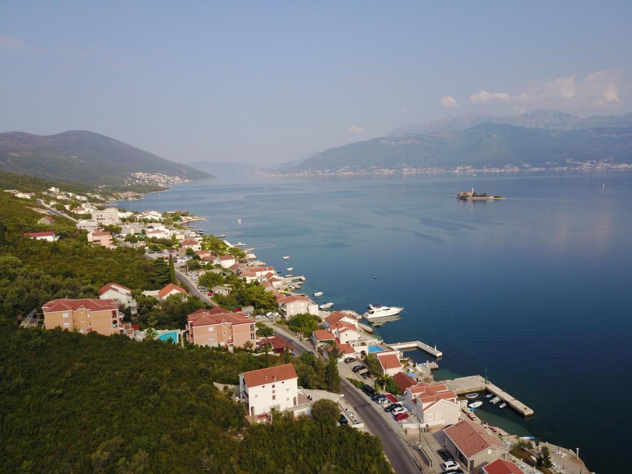 Franovic Apartments Tivat Exterior photo